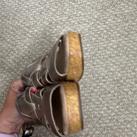 SOUL Naturalizer Sandals size 9 heeled - Picture 8 of 9